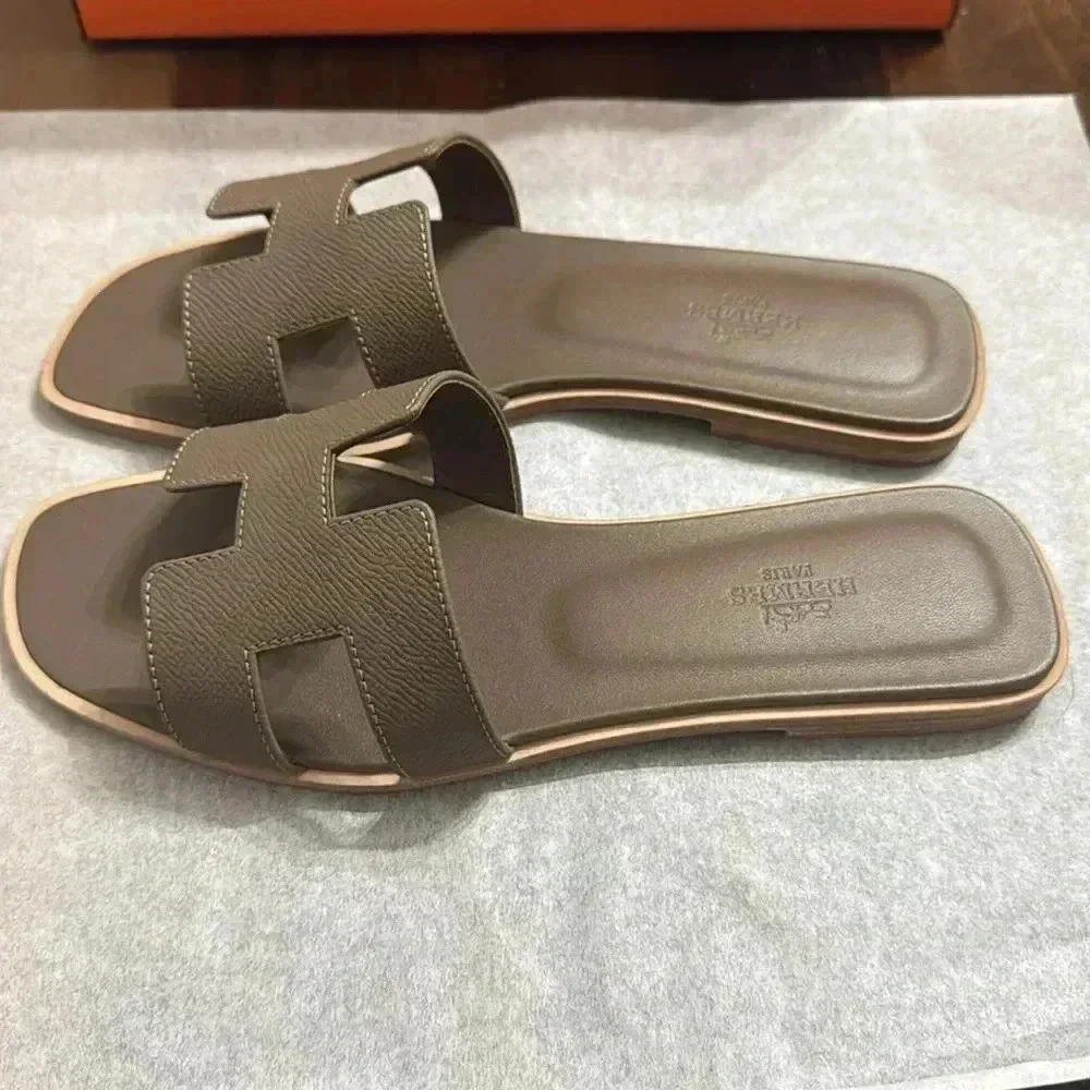 HERMES ETOUPE ORAN SANDALS - Picture 3 of 6